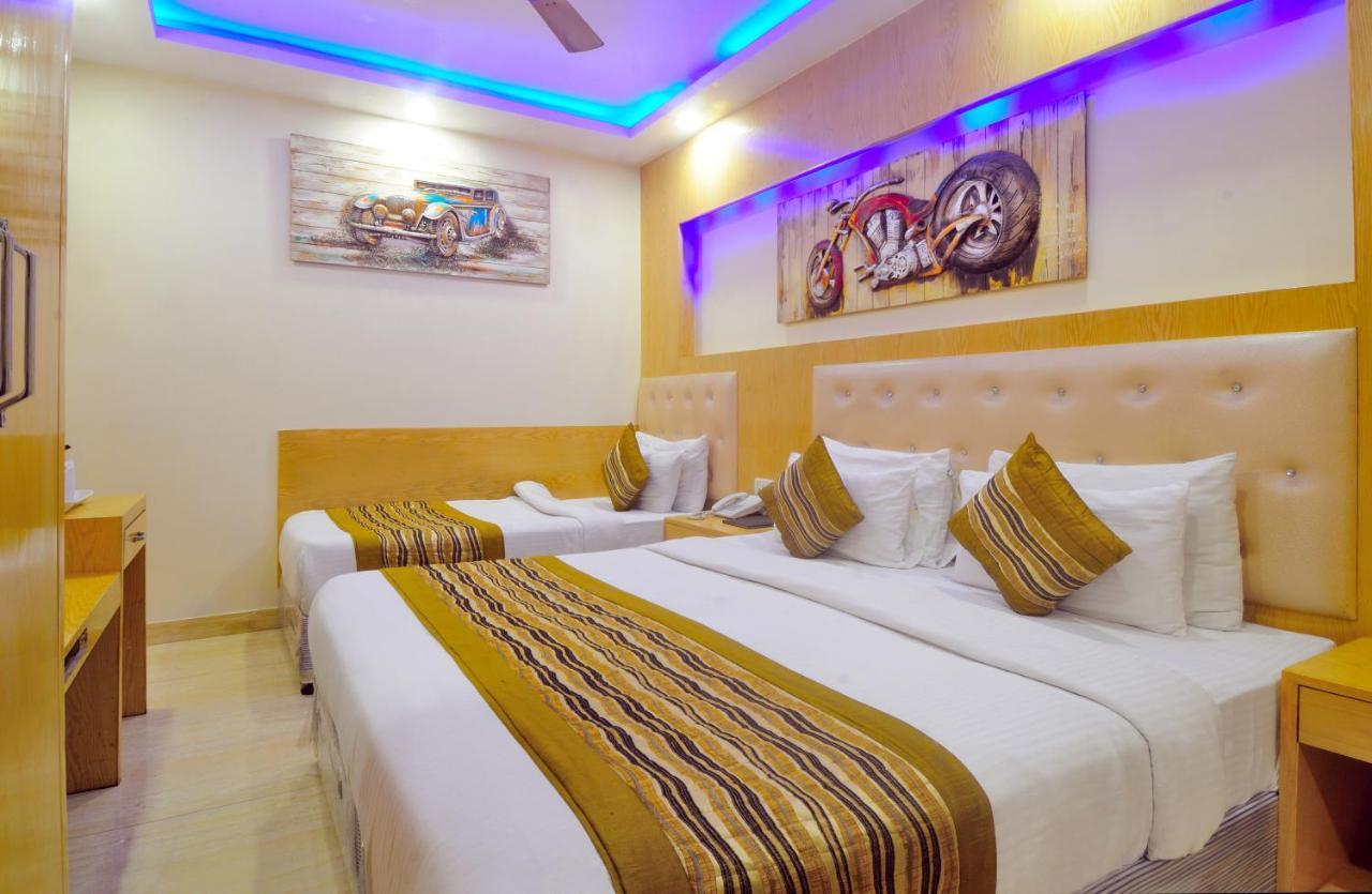 Hotel Prince Palace Deluxe New Delhi Exterior foto