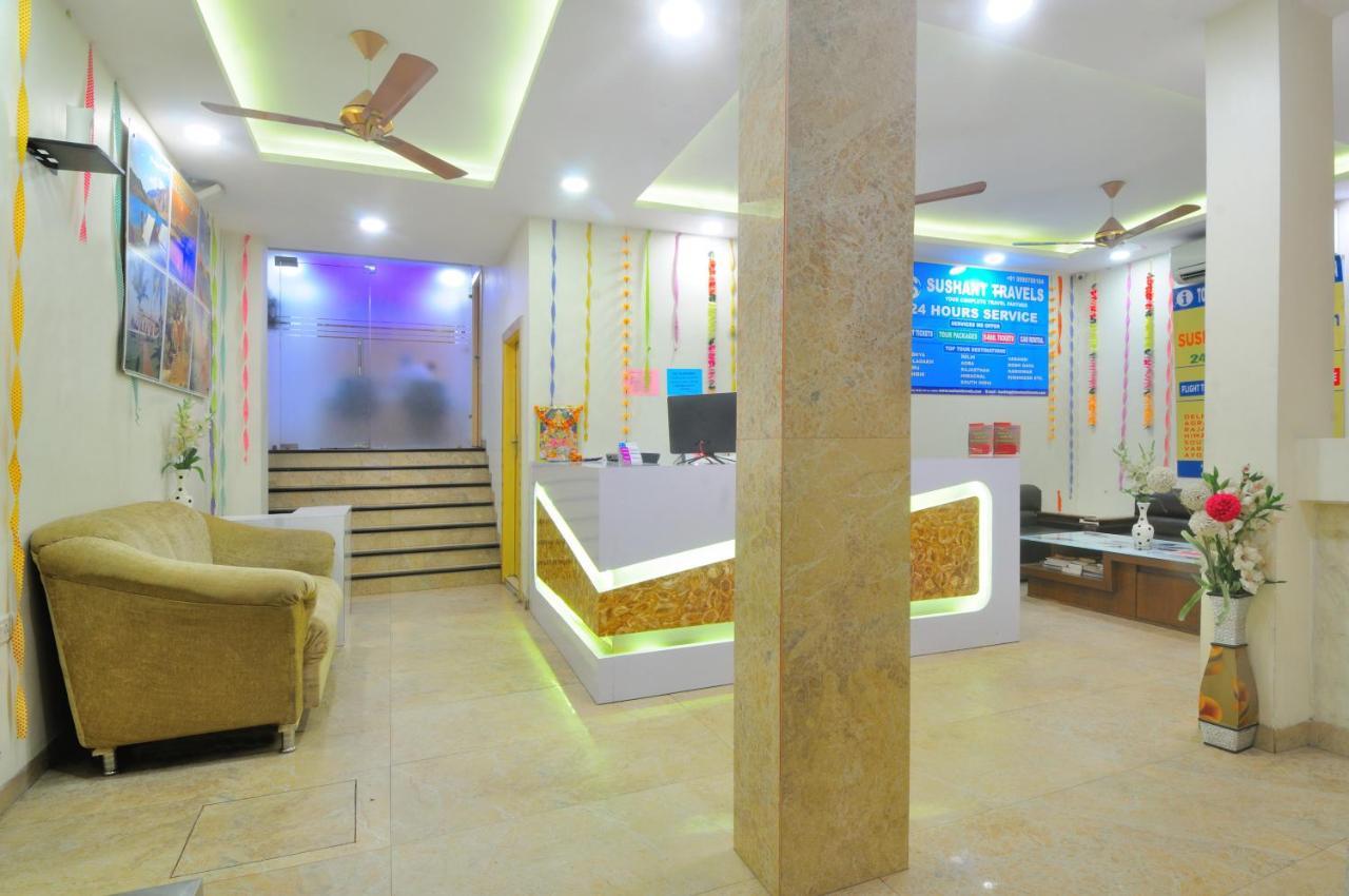 Hotel Prince Palace Deluxe New Delhi Exterior foto